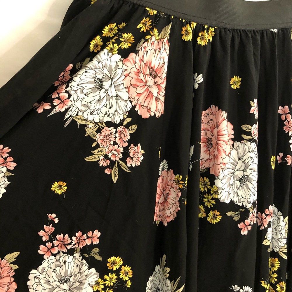 Torrid Plus Floral Print Challis Tulle Full Skirt - Picture 3 of 4